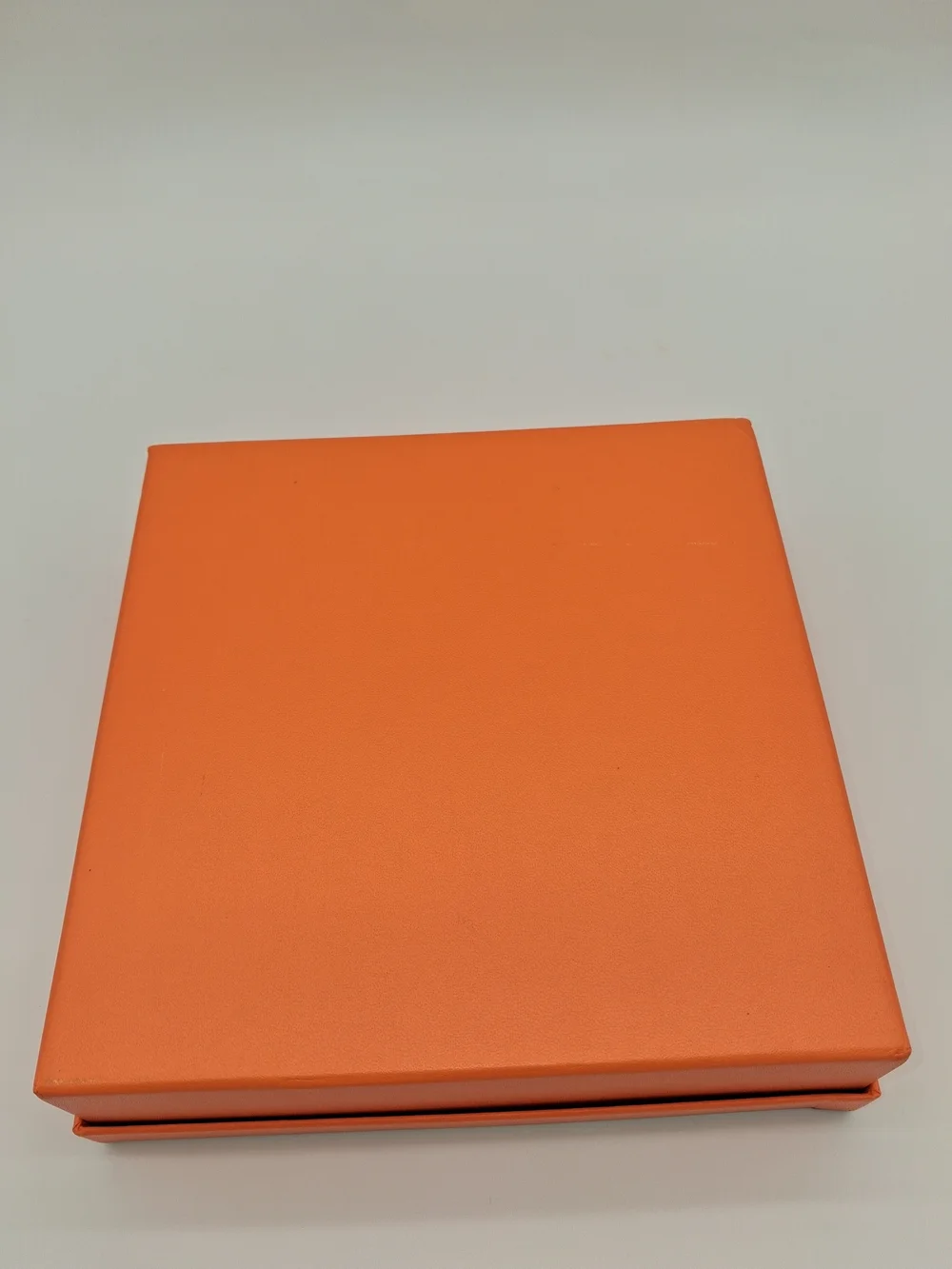 HERMÈS Paris Orange Gift Box 7.5